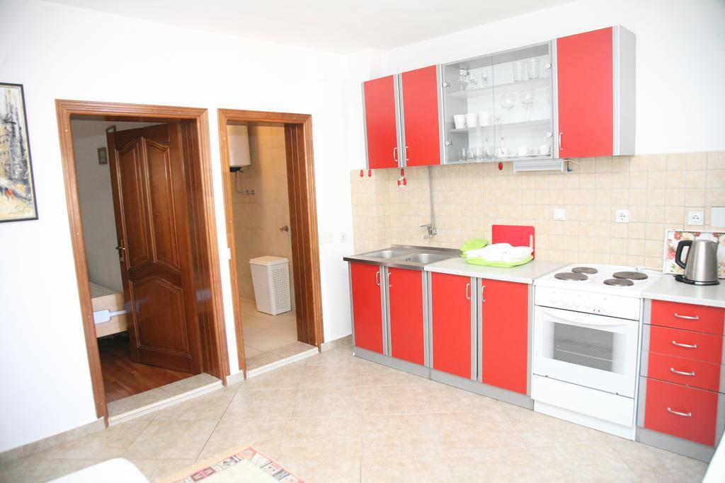 Apartments Oasis Tivat Bagian luar foto